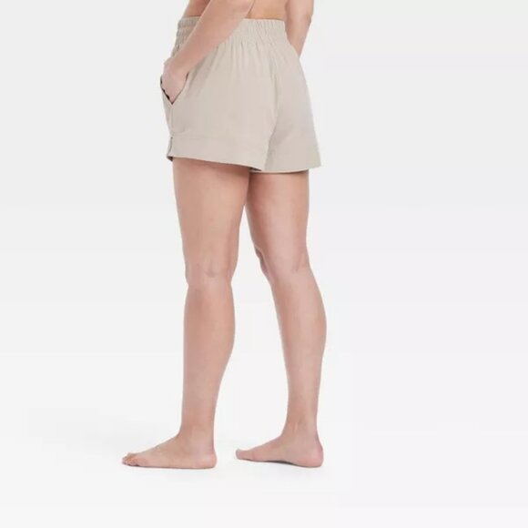 All In Motion Women's Flex Woven Mid-Rise Shorts 4" in Khaki - Picture 2 of 2